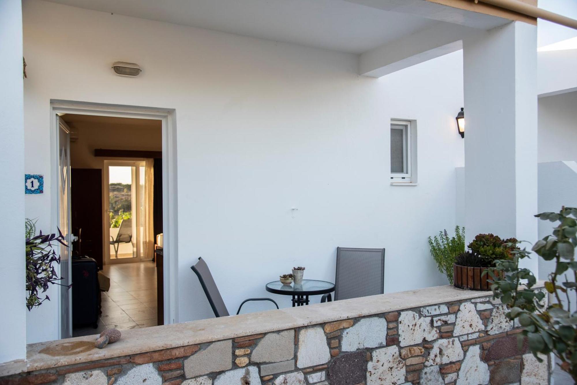 Nikos Studios Kefalos  Exterior photo
